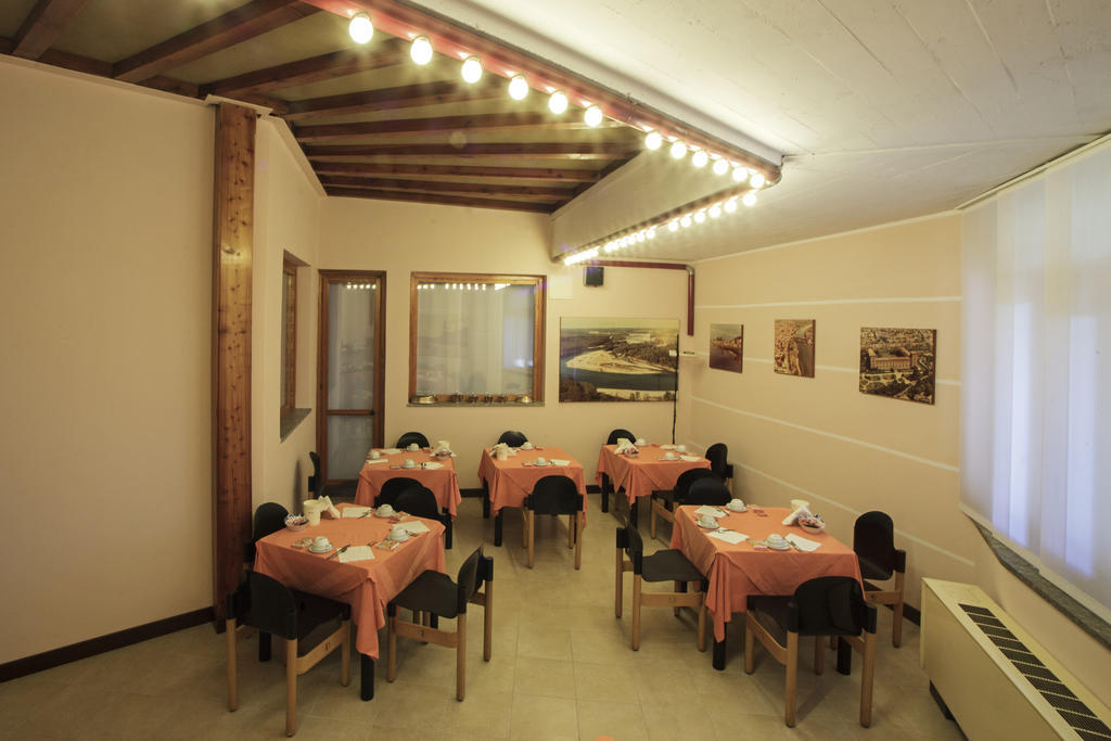 Hotel I Diamanti Garlasco Екстер'єр фото